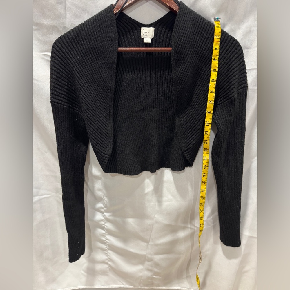 Whimsical Goth  Boho Crop Bolero  Black Knit Womens  size L Junior size